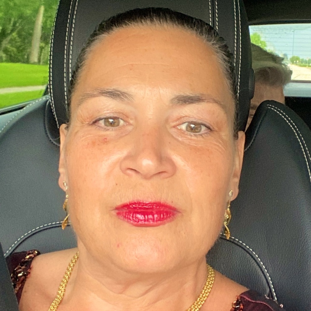 Meet your Posher, Pauline